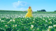 MISIA、広大なじゃがいも畑で“ポテトの女王”として圧巻の歌唱 - 画像一覧（3/4）