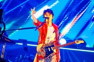 福山雅治デビュー35周年ドームライブ開幕！新曲「幻界」キャペーン特別賞は福山所有の“赤いオープンカー”と記念撮影参加権 - 画像一覧（7/14）