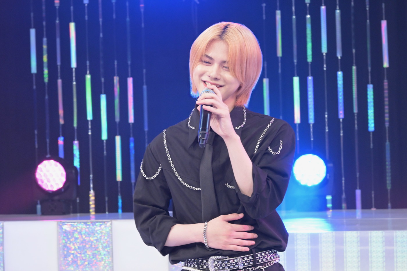 INI松田迅らが『かまいガチ』の地獄企画「あの頃のラブレター歌謡祭」で芸人たちの恥ずかしいラブレターを熱唱