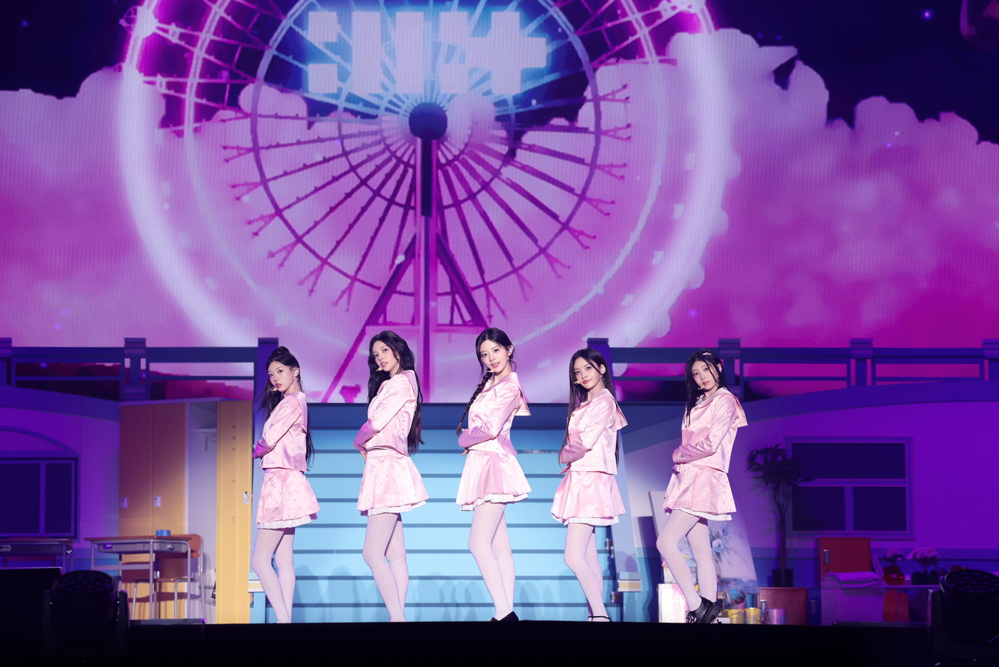 【ライブレポート】ILLIT初のファンコンを完走！「魔法のような幸せな時間をありがとうございました」