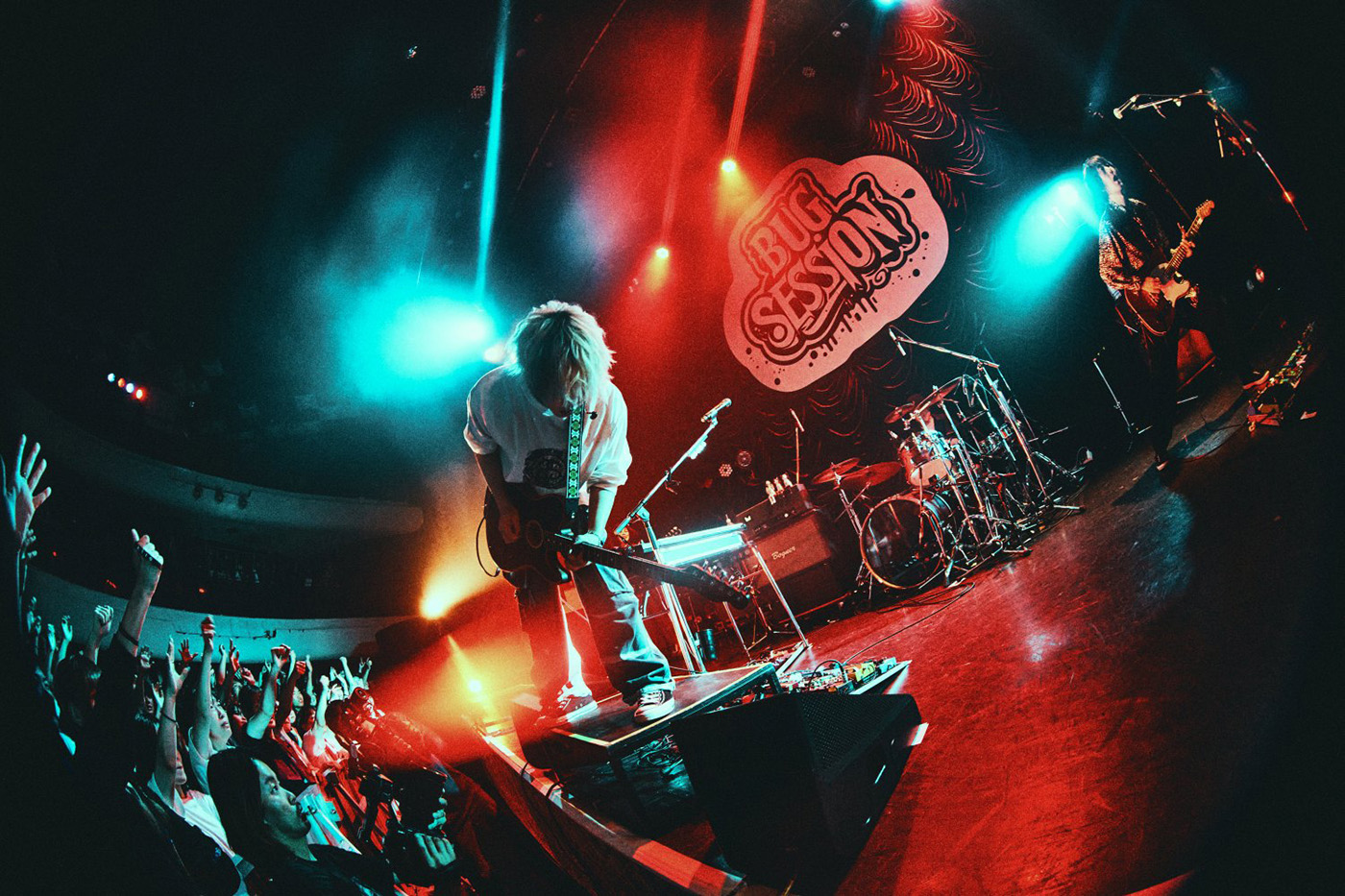 【ライブレポート】秋山黄色、ゲストにCLAN QUEENを招いた饗宴！“秋山黄色presents『BUG SESSION vol.2』”閉幕