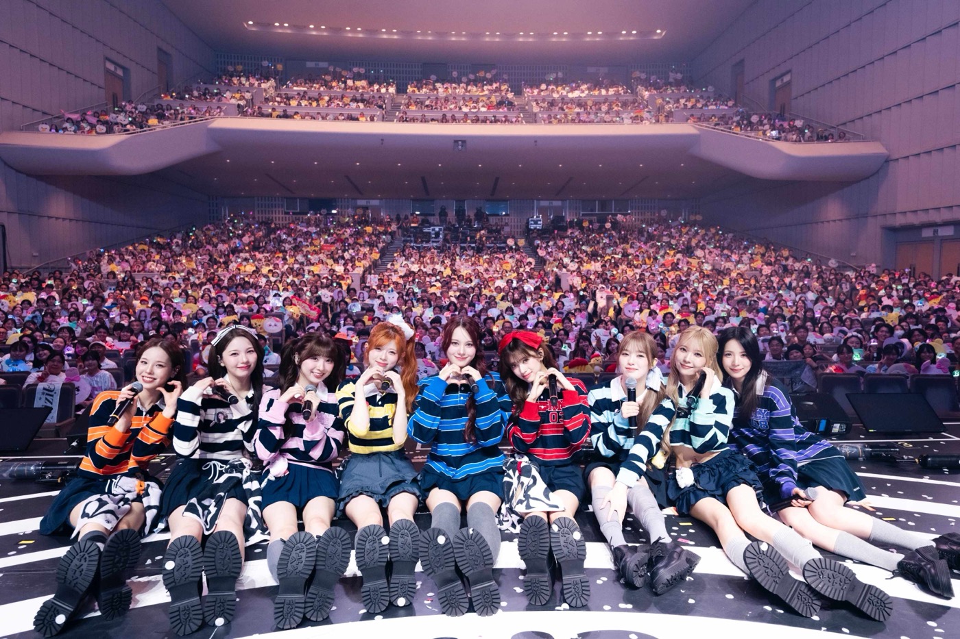 【ライブレポート】NiziU“自身最多公演数”となる初のホールツアーが開幕！ニューアルバム収録曲もいち早く披露