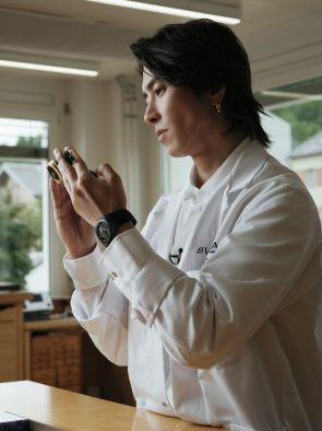 山下智久、ブルガリのウォッチ メイキングのビジョンに感嘆【動画あり】