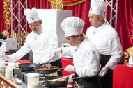 松下洸平、鉄人の調理に「急にお腹がすいてきた」。凡人シェフ軍団が作るソースに爆笑 - 画像一覧（2/5）