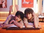 森崎ウィン×向井康二、初共演とは思えない信頼関係！映画『（LOVE SONG）』絆オフショット解禁 - 画像一覧（1/4）