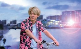 timelesz寺西拓人初主演映画『天文館探偵物語』特報映像＆場面写真公開！訳ありのシングルマザーを演じる大原優乃の姿も