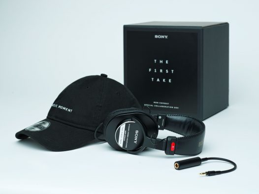 『THE FIRST TAKE』×モニターヘッドホンMDR-CD900STがコラボ！NEW ERAのキャップ入り限定BOX発売決定