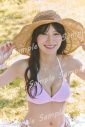 河田陽菜2nd写真集、一日限りの限定特典ポスターが「ビキニ姿のピクニックショット」に決定 - 画像一覧（2/6）