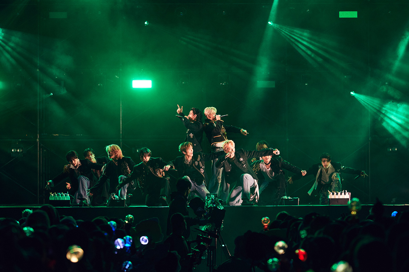 【ライブレポート】INI、『LIVE AZUMA 2025』初出演！新旧織り交ぜた多彩なセットリストと熱量で観客を巻き込む圧巻のステージを披露