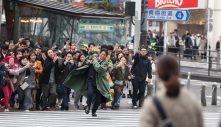 青島が新宿を疾走！映画『踊る大捜査線 N.E.W.』がついに始動「いよいよ、『踊る』が帰ってきます！」（織田裕二） - 画像一覧（2/2）