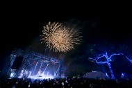 【ライブレポート】miwa、15周年を飾る花火とイルミネーションのド派手ライブ実施！サプライズで小栗旬も登壇 - 画像一覧（5/6）