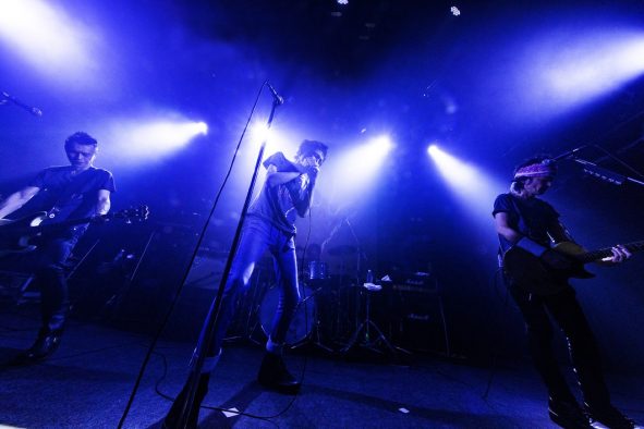 【ライブレポート】ザ・クロマニヨンズの全国ツアーが開幕！「鹿児島、初日最高だー！」（甲本ヒロト）