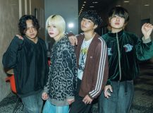 ねぐせ。“少し大人な”私服コーデを女性ファッション誌で披露