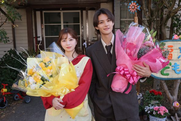 桜田ひより＆佐野勇斗がドラマ『ESCAPE』クランクアップ！「とても幸せな時間でした」（佐野）