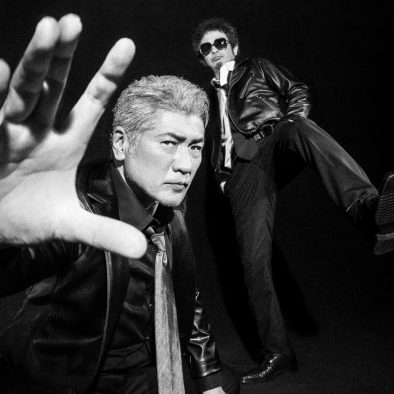 奥田民生×吉川晃司Ooochie Koochie、日本武道館公演の模様を収めたライブ映像作品発売決定