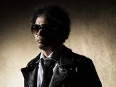 奥田民生×吉川晃司Ooochie Koochie、日本武道館公演の模様を収めたライブ映像作品発売決定 - 画像一覧（4/7）