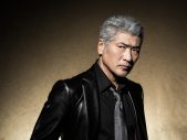 奥田民生×吉川晃司Ooochie Koochie、日本武道館公演の模様を収めたライブ映像作品発売決定 - 画像一覧（5/7）