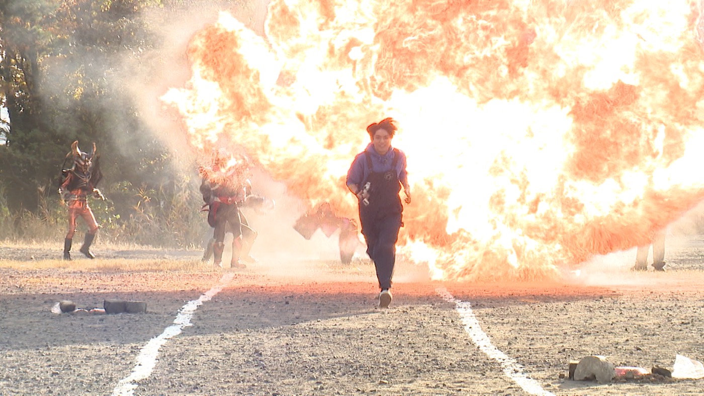 Aぇ! group正門良規の20代最後の誕生日を記念して、メンバーが爆破サプライズ