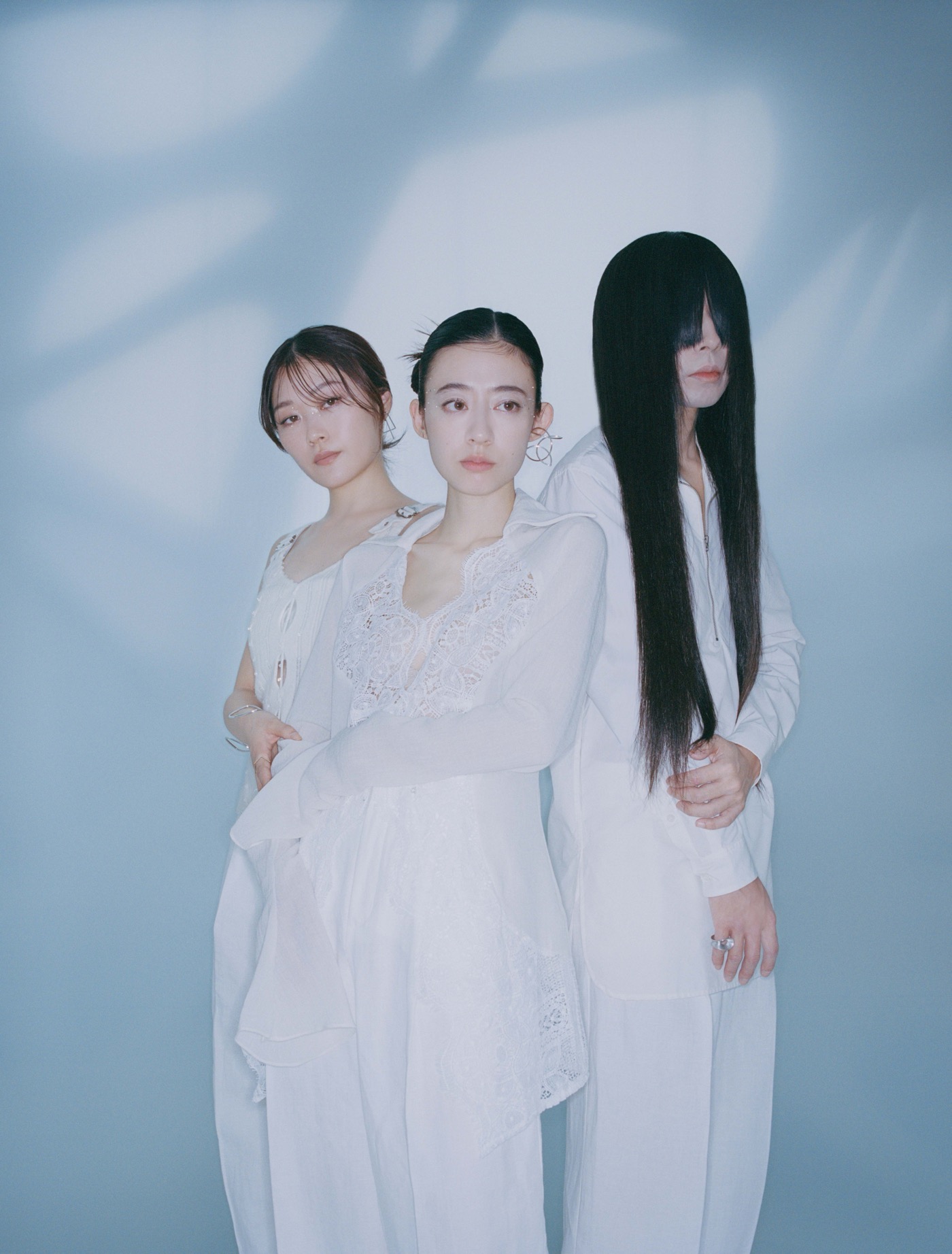 羊文学「光るとき」が、サッポロビール箱根駅伝用オリジナルCMソングに決定「とても嬉しく、光栄に思っています」（塩塚モエカ）