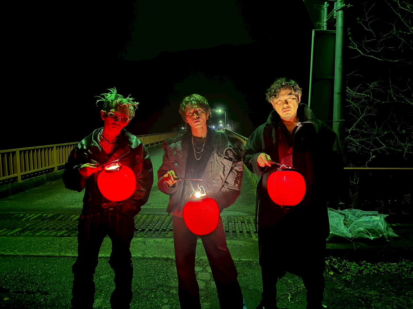 King Gnu勢喜遊、地上波バラエティに初ロケ参戦！上田竜也、アルピー平子祐希とのコワモテトリオで“呪いの廃神社”へ