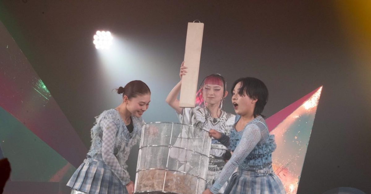 ライブレポート】水曜日のカンパネラによるZeppツアー開幕！巨大な