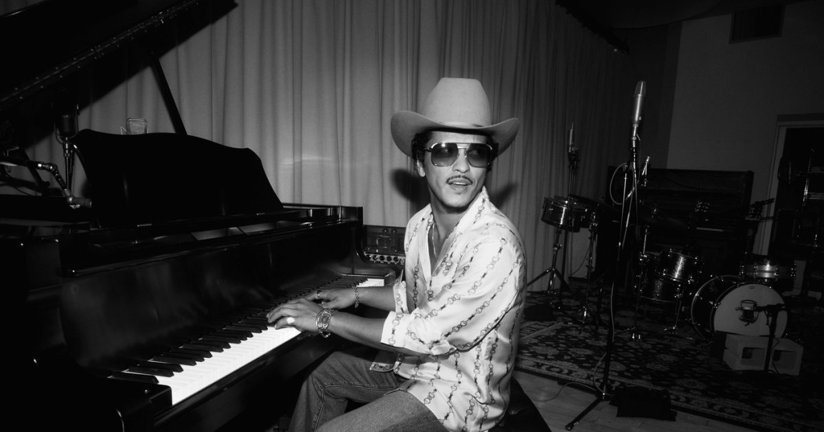 Bruno Marsブルーノ・マーズ国内盤帯付1stプラチナム版、2nd、3rd ブルーノ・マーズ ライブチケット｜ベスト・オブ・ブルーノ・マーズ