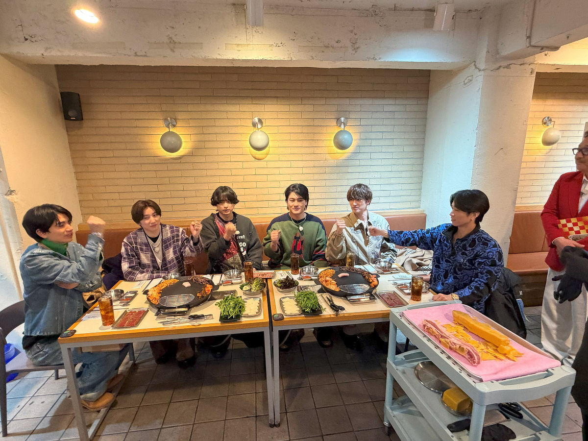 SixTONESのデビュー6周年記念特番『6SixTONES』、初の“6人での韓国旅”のロケ写真を解禁！メンバーコメントも到着