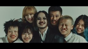 TOOBOE、ファニーで不思議な世界観が繰り広げられる「GUN POWDER」MV公開！TVアニメ『勇者のクズ』OPテーマ