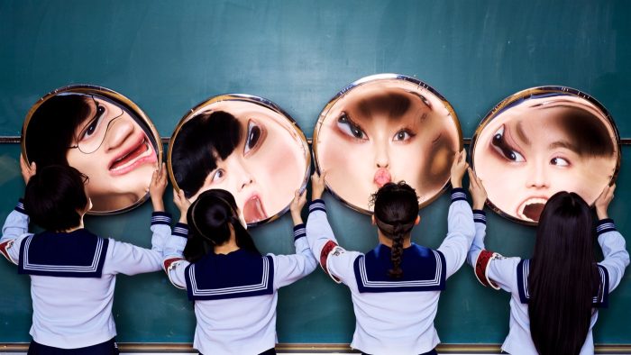 新しい学校のリーダーズのメンバーが“馬の被り物”で『THE FIRST TAKE』の新企画『HIGHLIGHT』に登場