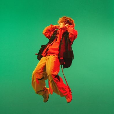 Vaundy『テート美術館―YBA & BEYOND 世界を変えた90s英国アート』テーマソングを書き下ろし！「ものづくりへの愛を表した曲です」