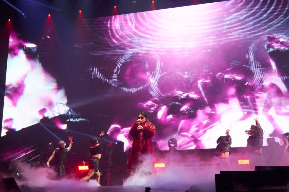 【ライブレポート】ØMI、幕張メッセ3DAYS公演完走！最終日には三浦大知ら豪華ゲストがサプライズ登場