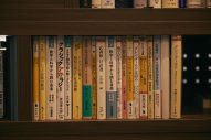 角野隼斗の自宅本棚が一部再現！『HAYATO ORBIT -角野隼斗の本棚-』神保町にて開催決定 - 画像一覧（2/4）