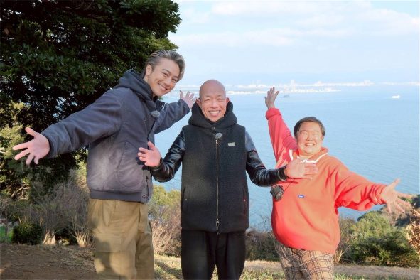 EXILE TAKAHIRO、10年来の親友・バイきんぐ小峠と互いの結婚生活を語り合う！『ヒルナンデス！』でやす子とともに癒やし旅へ