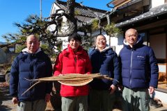 相葉雅紀がショベルカーに乗り込み大奮闘！埼玉・熊谷で旬のごぼう収穫に挑む