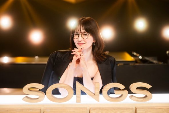 NHK『SONGS アンジェラ・アキ』アメリカ移住しミュージカル音楽作家になる夢を追った奮闘の日々に迫る