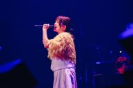 【ライブレポート】「20年ありがとう」水野良樹と握手をして感極まる吉岡聖恵。『超いきものがかりフェス』大盛況で幕 - 画像一覧（40/42）