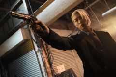 目黒蓮演じる伝説の殺し屋の超絶バトルシーンとほっこり日常の落差にシビレる、映画『SAKAMOTO DAYS』場面写真解禁