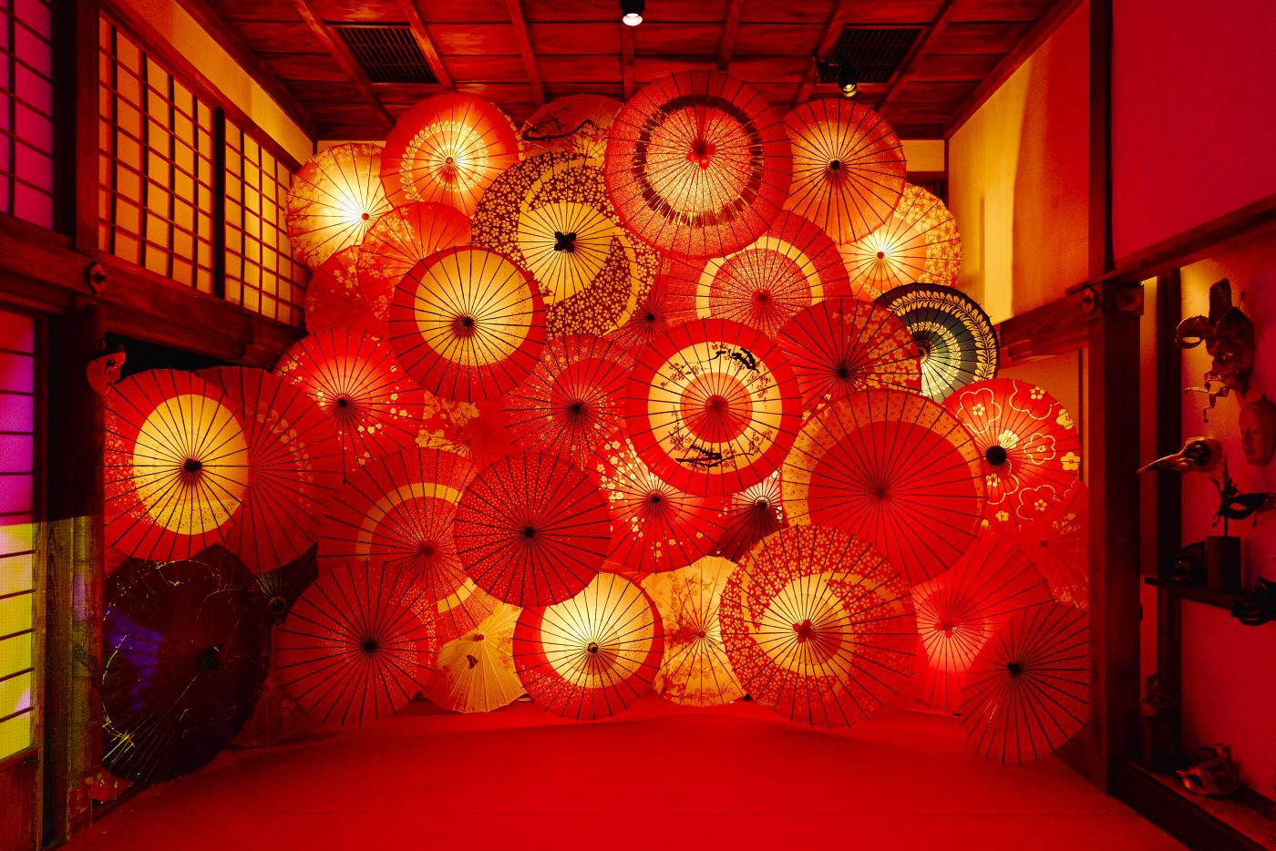 蜷川実花 with EiMが手掛ける『KYOTO NIPPON FESTIVAL』にて、DAZZLEと送るイマーシブ公演 『花宵の大茶会』の先行上演会開催 - 画像一覧（12/20）