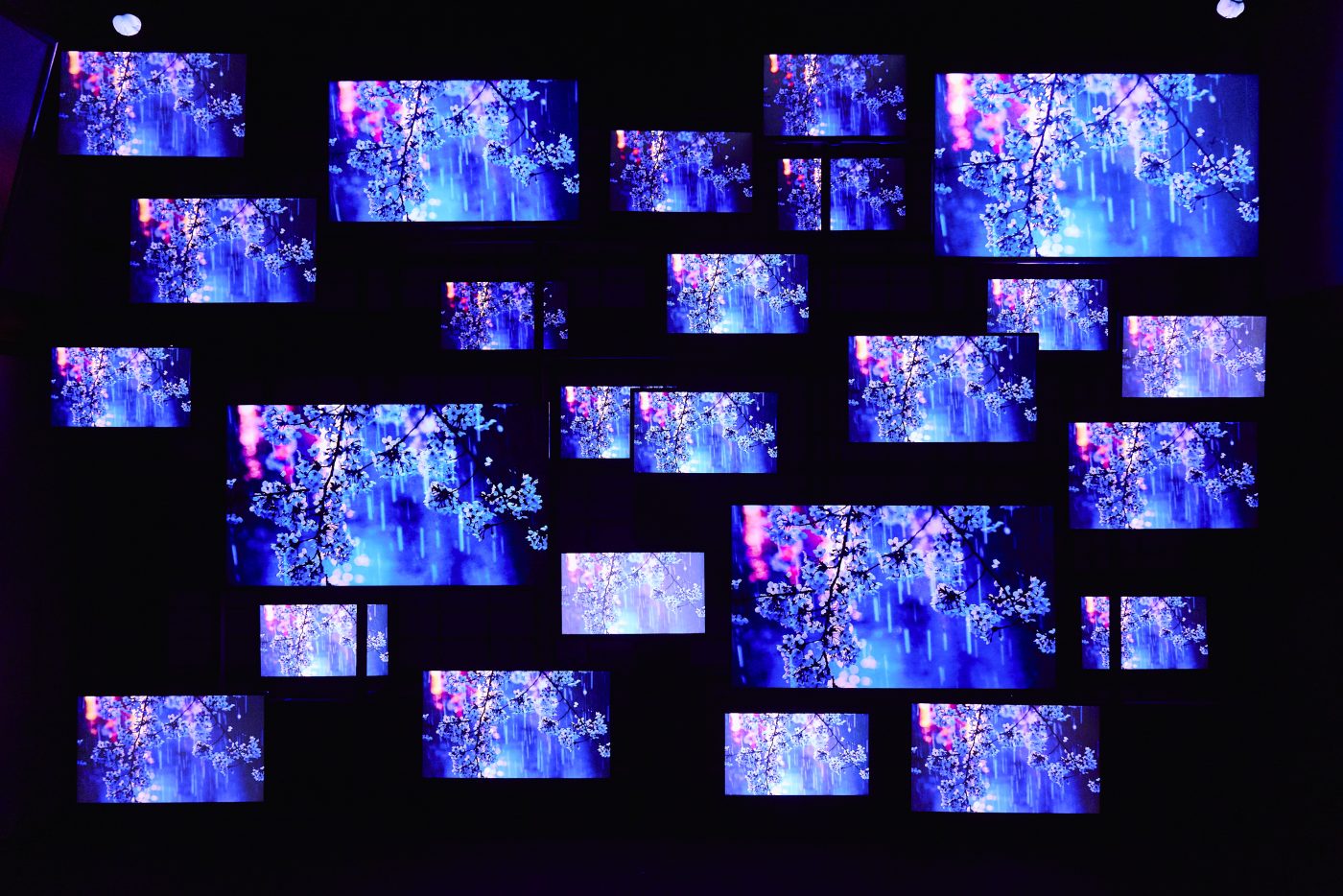 蜷川実花 with EiMが手掛ける『KYOTO NIPPON FESTIVAL』にて、DAZZLEと送るイマーシブ公演 『花宵の大茶会』の先行上演会開催 - 画像一覧（18/20）