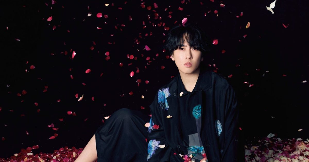 Snow Man宮舘涼太、250本のバラの花びらが渦巻いて舞うビジュアルを