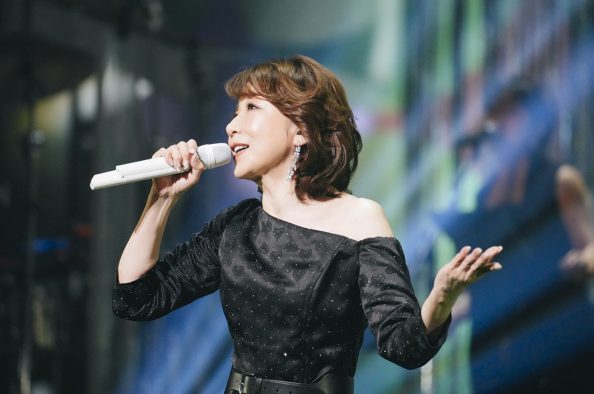 【ライブレポート】伊藤蘭、ツアー初日が大盛況！進化をみせるパワフルでダンサブルなステージ