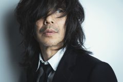 宮本浩次「I AM HERO」ライブMV公開！日本武道館公演で見せた渾身のパフォーマンス