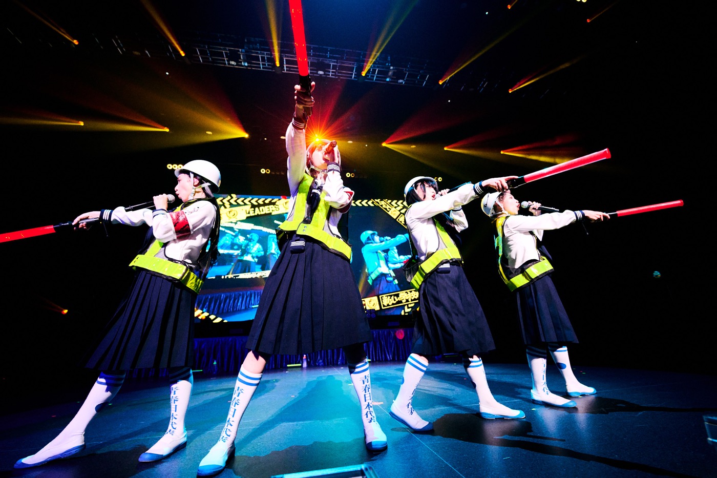 【ライブレポート】新しい学校のリーダーズ、最高に熱く、愛に溢れた“入学式”を開催！「青春はエンドレスなんです！本校に入学したら、卒業はありません！」