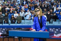 【レポート】YOSHIKI、2年ぶりにドジャー・スタジアムに凱旋！前代未聞のパフォーマンスで会場に大歓声を巻き起こす