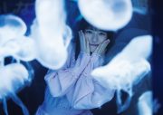 日向坂46正源司陽子＆宮地すみれ『グラビアチャンピオン』に登場！思い出の地で撮影したカットも一部先行公開 - 画像一覧（5/10）