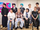 JO1金城碧海、白岩瑠姫、豆原一成が『音道楽√』で藤岡アナに握手やハグ！河野純喜は神ファンサも - 画像一覧（4/6）