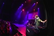 【ライブレポート】hideの盟友たちが歌い繋いだ祝祭！『hide Memorial Day 2026』が開催 - 画像一覧（30/45）