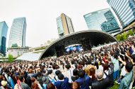【ライブレポート】Novelbrightの大阪フリーライブに1.5万人が集結！「大阪人は無料が好きですから（笑）。一緒です、僕らも関西人なので」 - 画像一覧（4/9）
