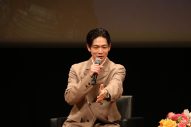 松下洸平『豊臣兄弟！』撮影中のスタジオに嵐・松本潤が訪れた際の思い出を語る「正直プレッシャーを感じました（笑）」 - 画像一覧（2/4）