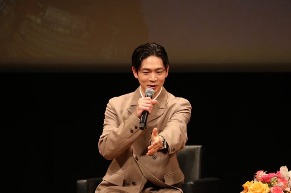 松下洸平『豊臣兄弟！』撮影中のスタジオに嵐・松本潤が訪れた際の思い出を語る「正直プレッシャーを感じました（笑）」